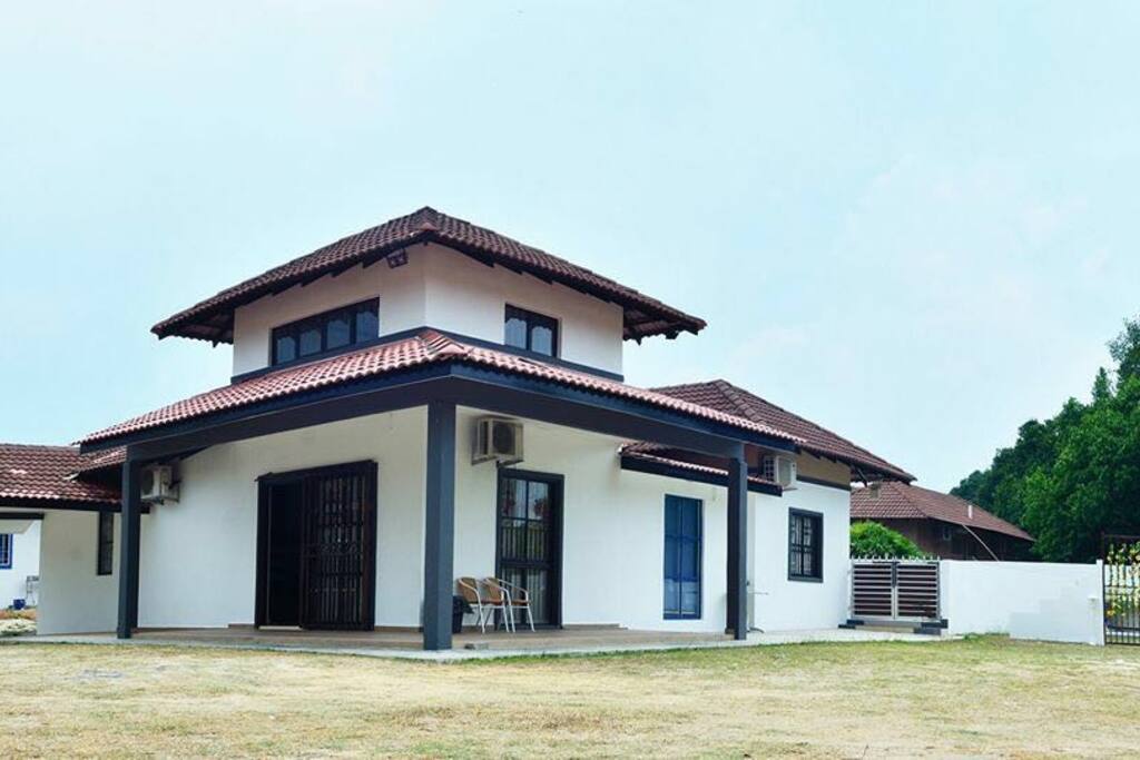 Exterior 1