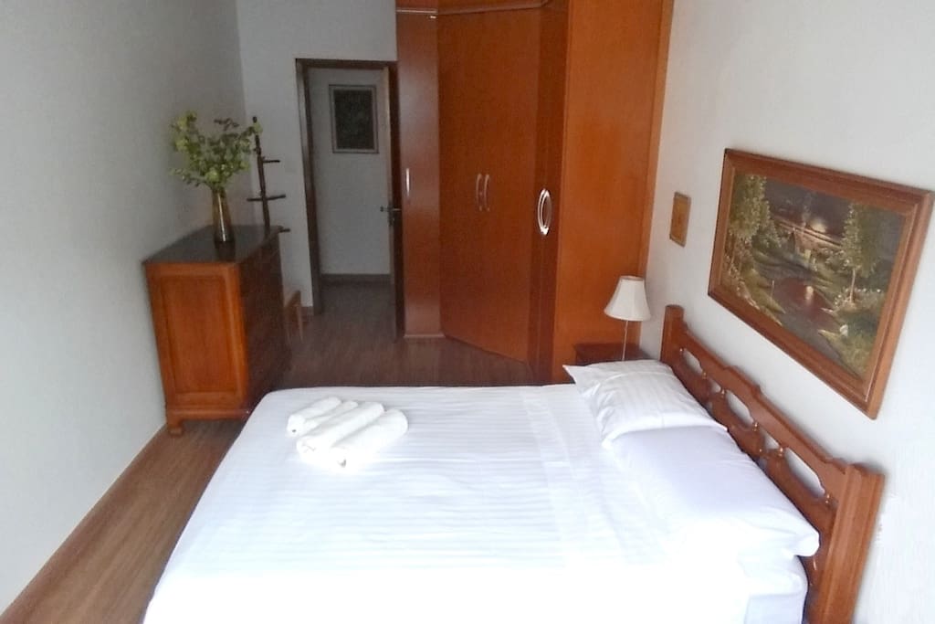 Quarto 1 com ar Condicionado - Room number 1 with air conditioning