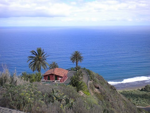 Popular Airbnb listing: Casa Datilera in Los Realejos