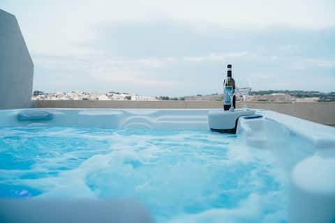Sea View Penthouse- Hot Tub & BBQ - Marsaxlokk