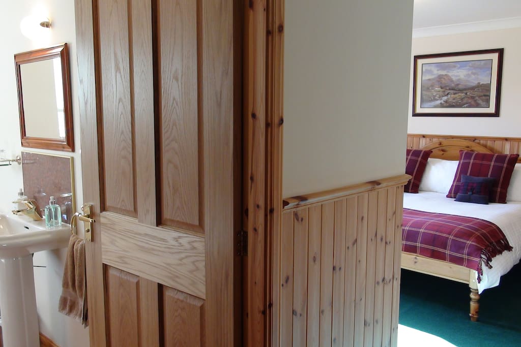 Super King ground floor bedroom with en-suite bathroom
