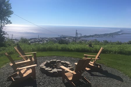 Secluded Retreat in the Heart of Duluth