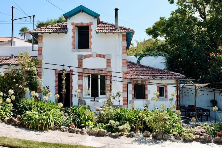 Casa del cuidador, collares, Sintra - Casas de campo en alquiler en Colares,  Lisboa, Portugal - Airbnb