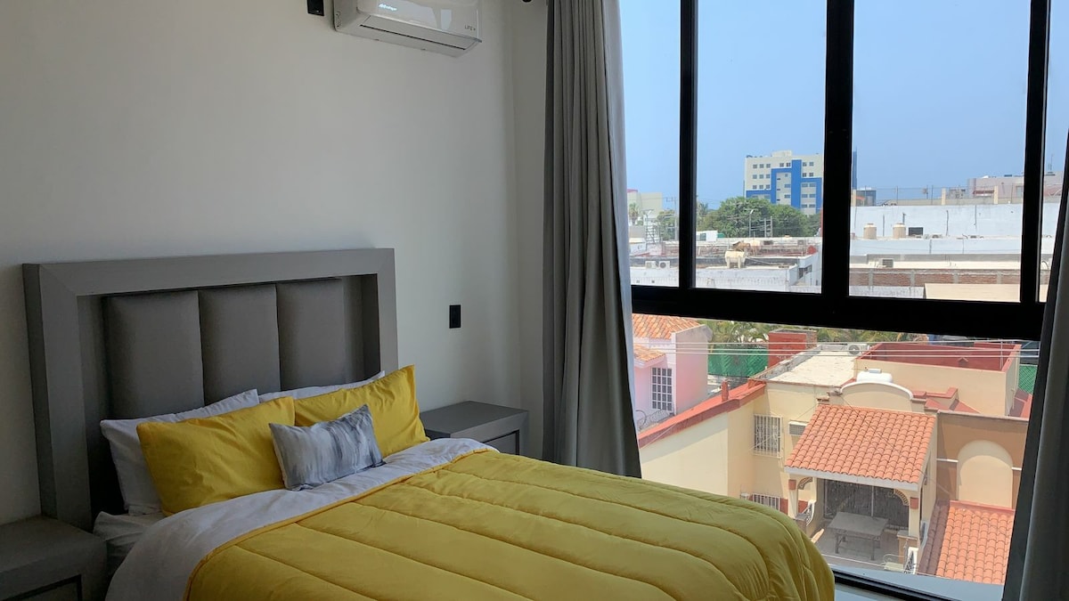 Მთავარი საძინებელი ქალაქის ხედებით