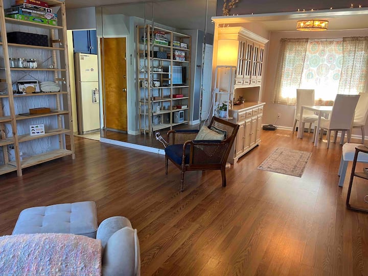 Homey Stay In Bethpage - Long Island, NY