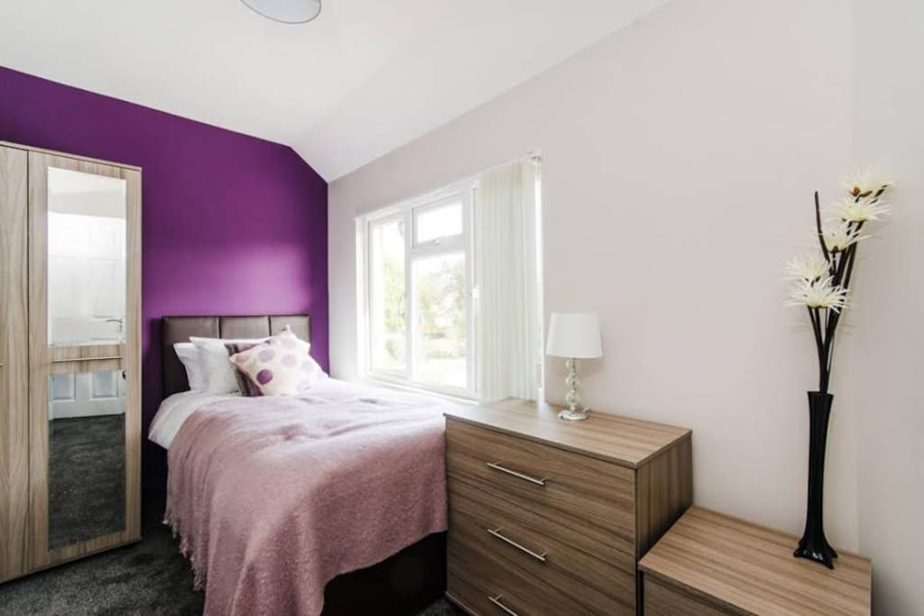 Lilac Room