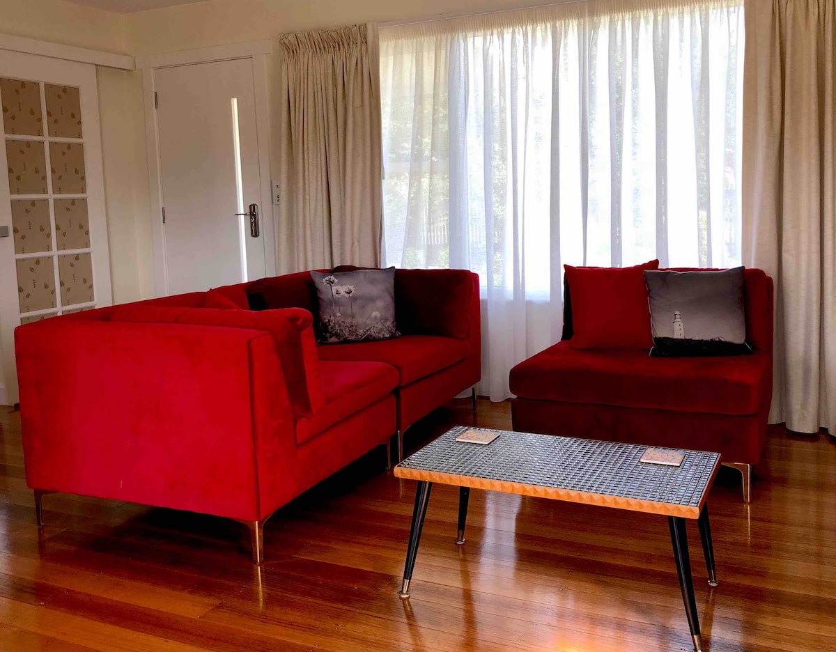 Top Airbnb: Richmond Bridge Accommodation ‘Two The Bridge’ in Tasmania