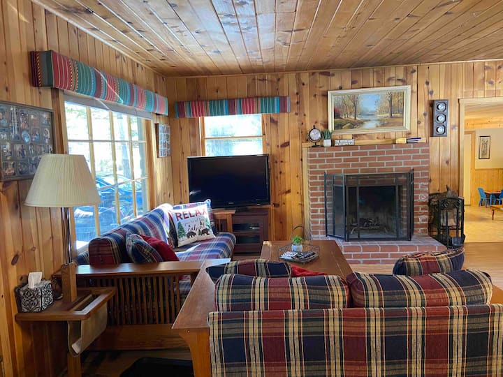Magee Cabin - Shaver Lake, CA