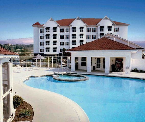 the suites villas at vacation hershey luxury at Flats at  Luxury Hershey Vacation the Villas  Suites at