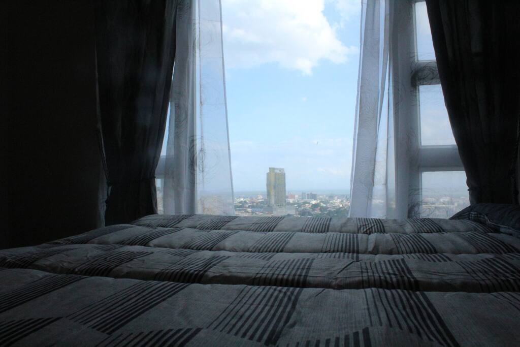 fantastic view of the city, the harbor, and the highest tower in Cebu
