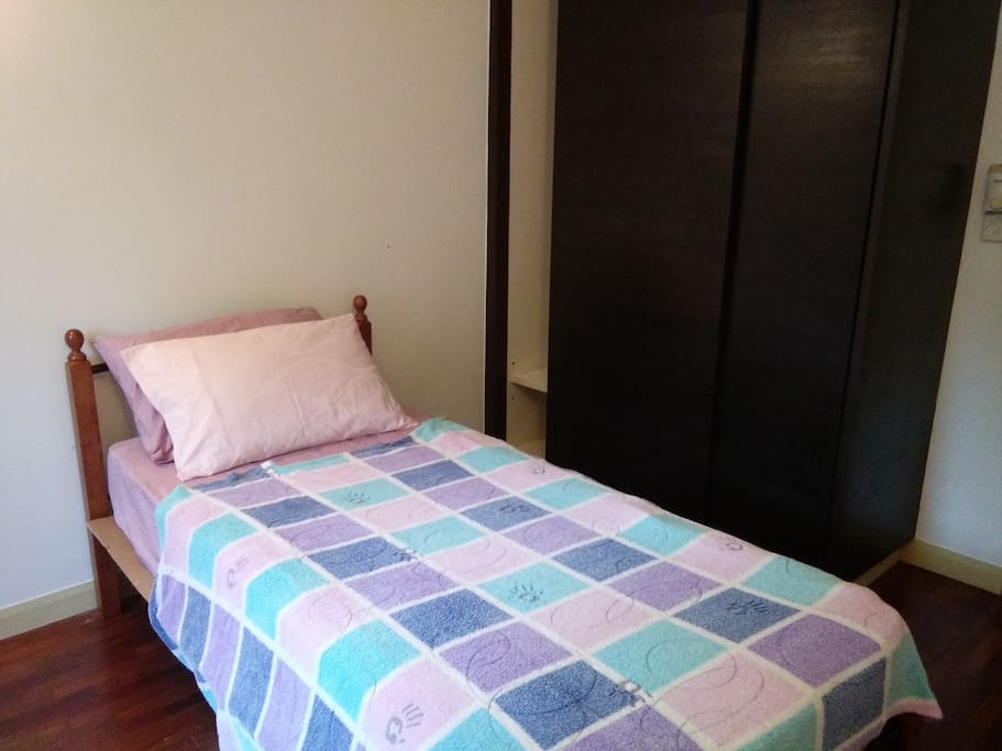 Middle room 1