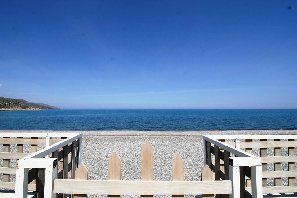 5 meters from the sea!
