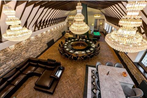 6 Star Lux Large Manor House. Full Spa. bar. lake district.