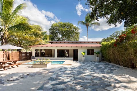 Villa Gabi - Gorgeous Beach House!
