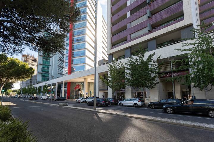 Excellent Apartment in Parque das Nações gallery image 4