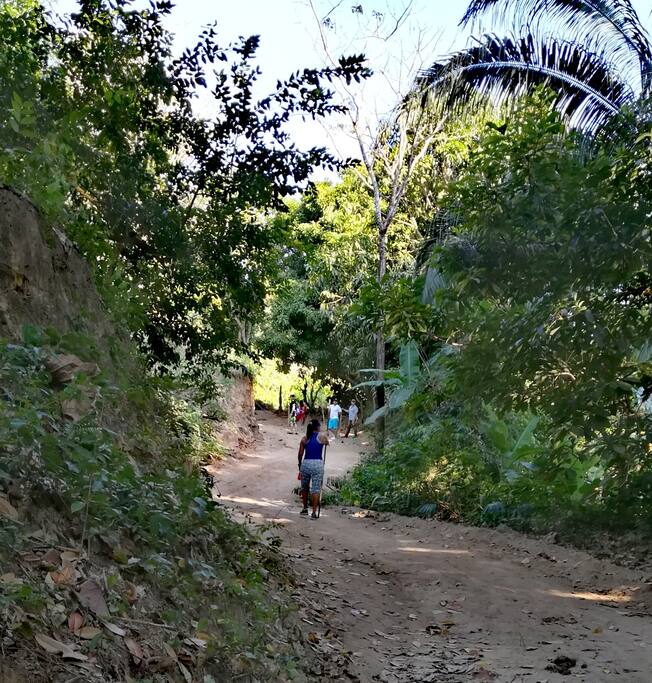 Sendero a pueblito, saliendo de Quinta Dosquebradas