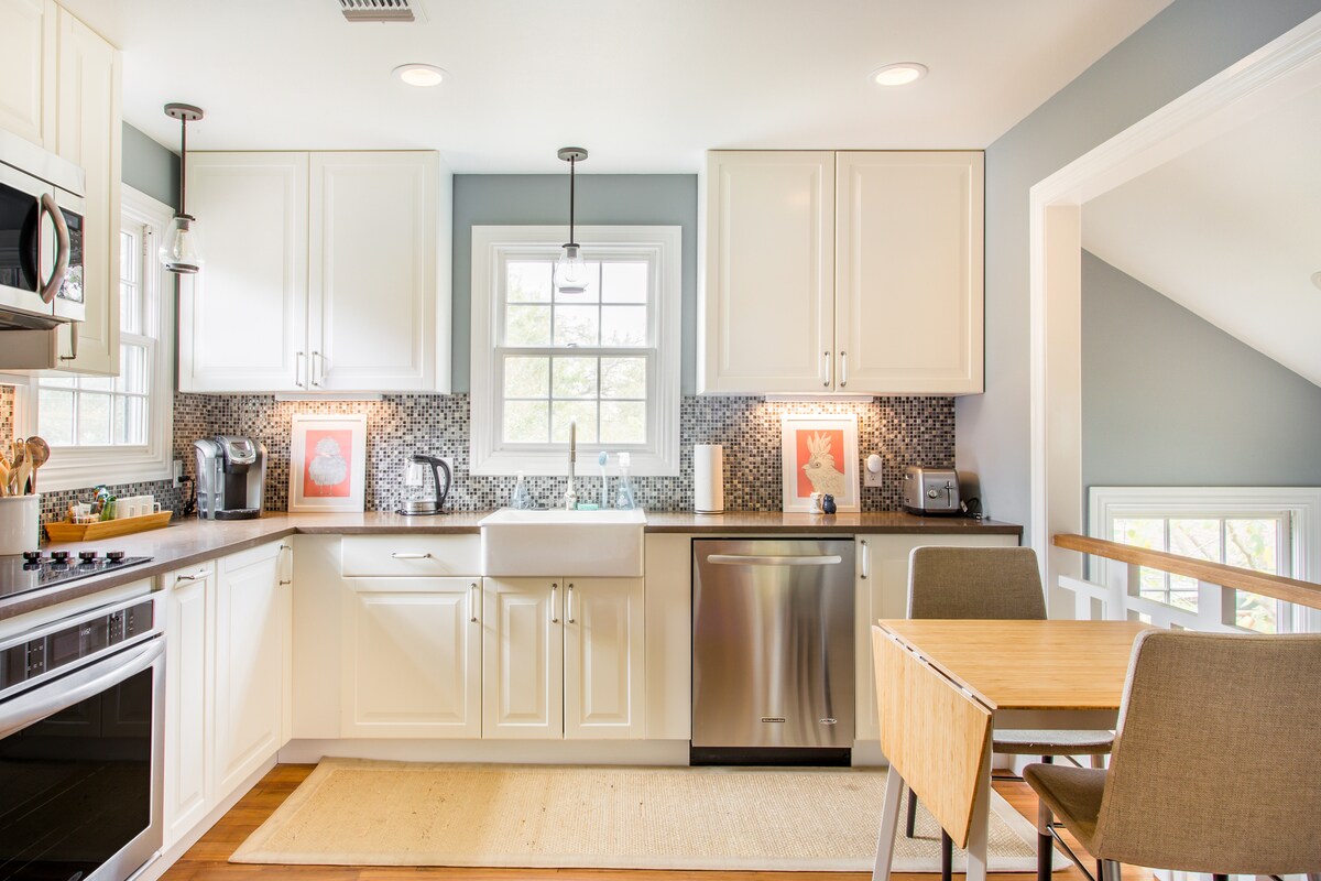 Central Austin Craftsman in Historic Neighborhood