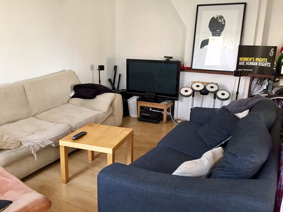 couches and tv