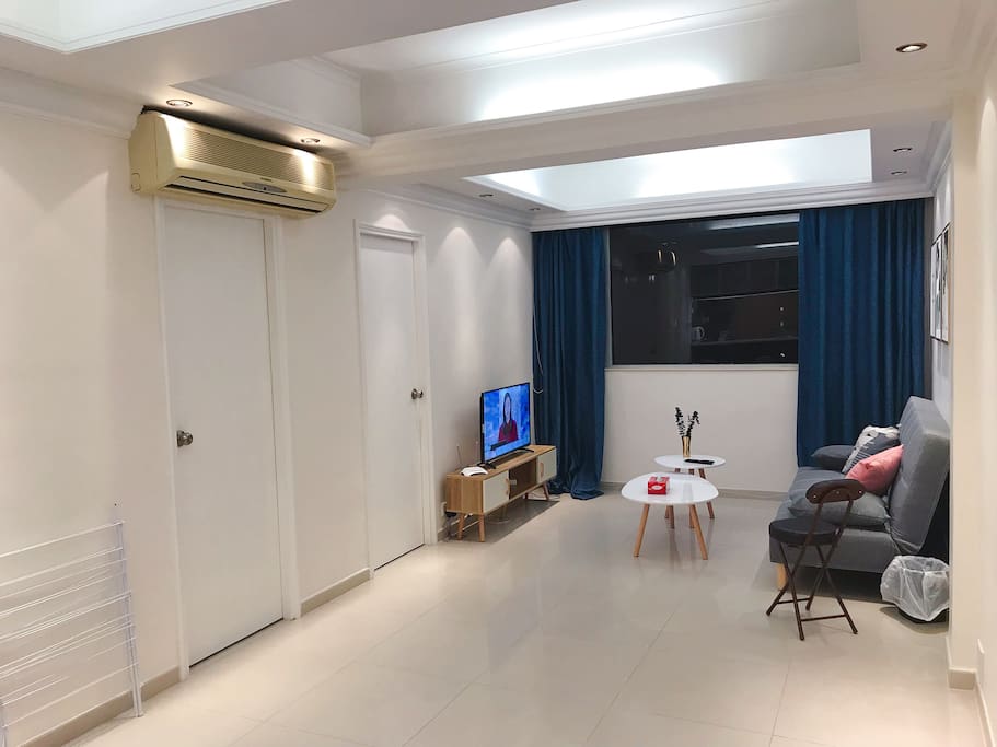 Spacious living room
超大客厅 充足空间摆放行李或者加床