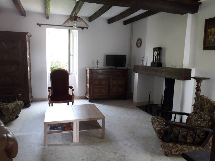 Maison De Campagne En Périgord. Superbe Vue ! - Lalinde