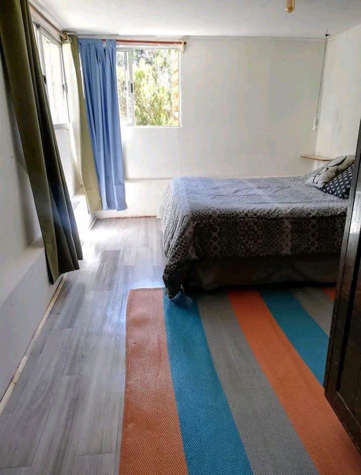 ห้องนอนพร้อมเตียงคู่ 