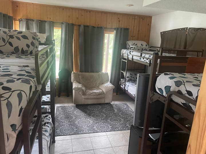 საძინებელი 4