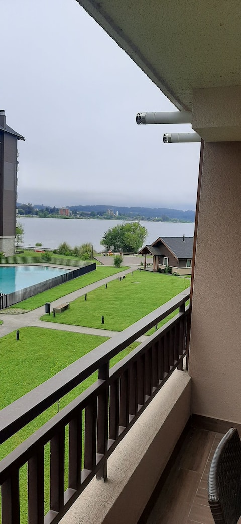 Departamento con vista al lago.