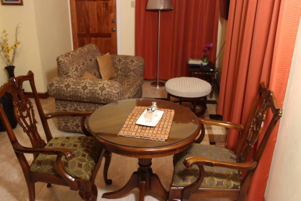 Living and Dinning area. 32" Tv
