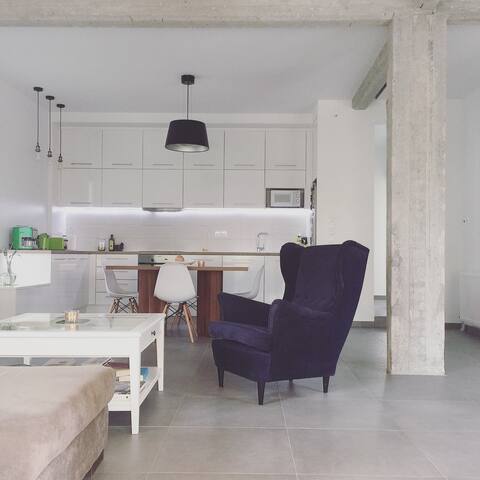 Bright Minimal Apartment