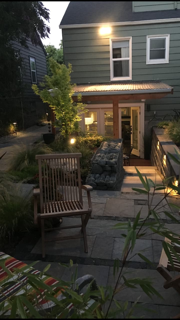 Top 15 Airbnbs In Ballard, Washington, The USA Updated 2024 Trip101