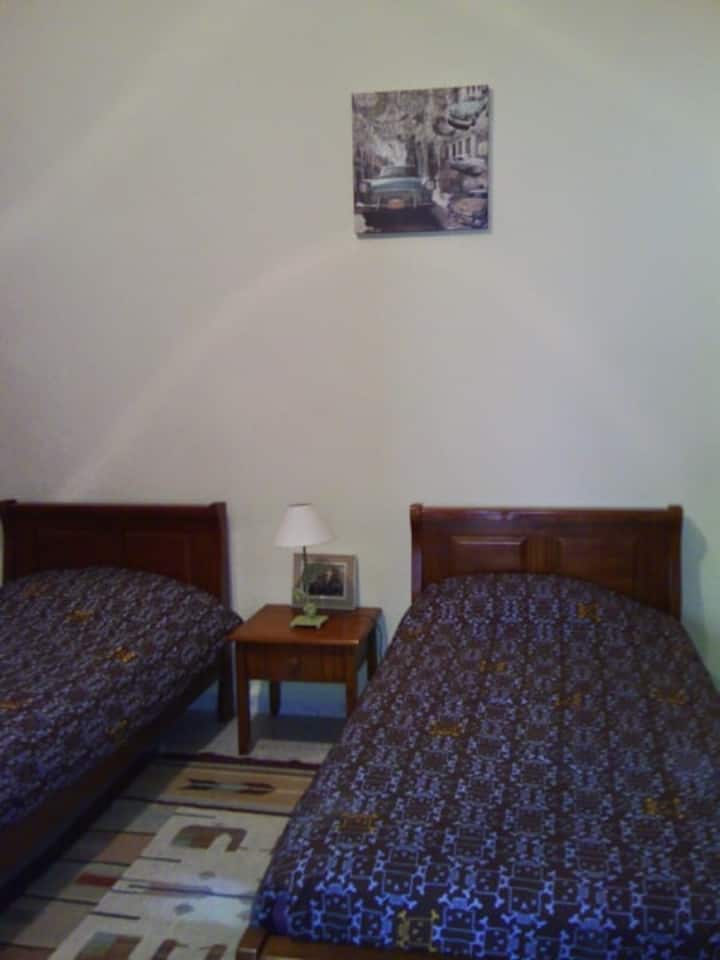 2. SCHLAFZIMMER, 3 BETTEN, IDENTISCH