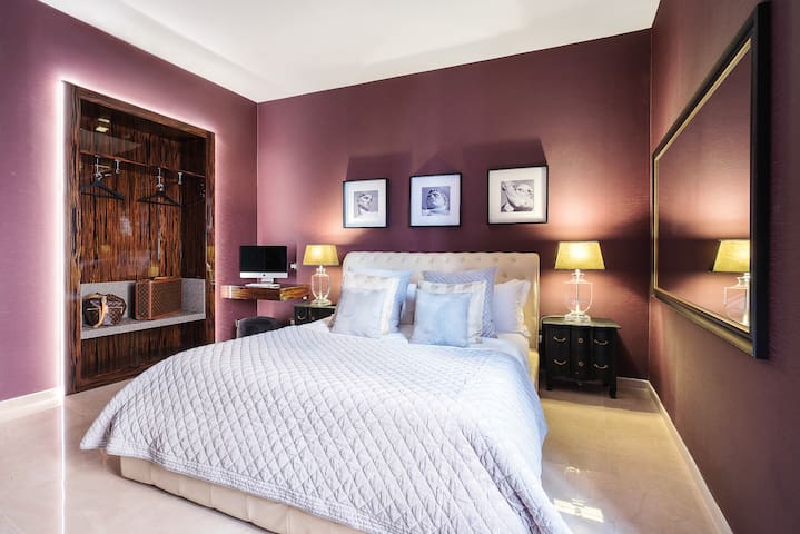 The Brunetti – Luxury Serviced 3Bd 3Ba Apartment gallery image 2