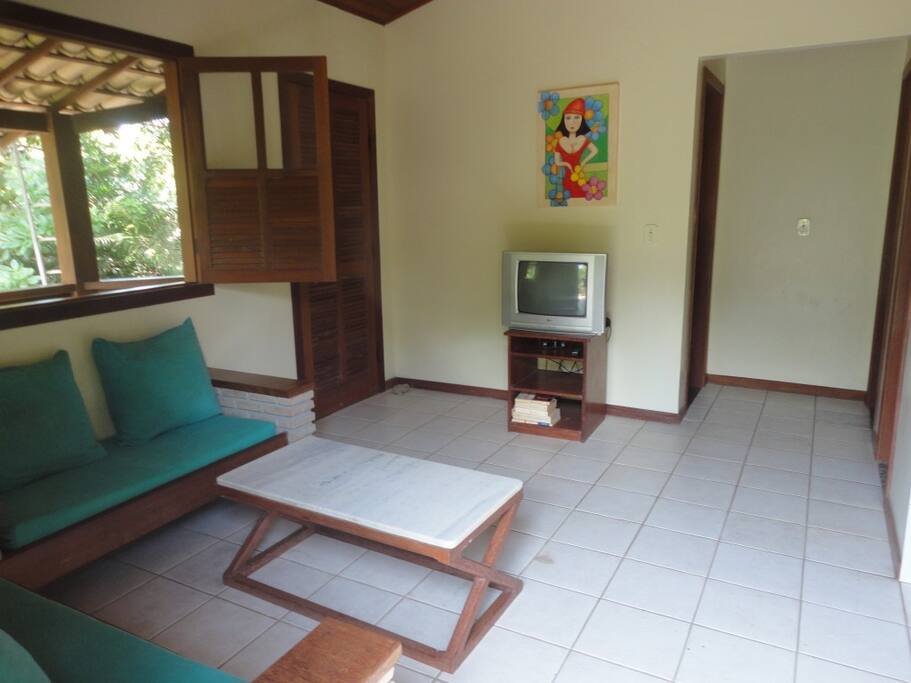 Sala de estar com TV