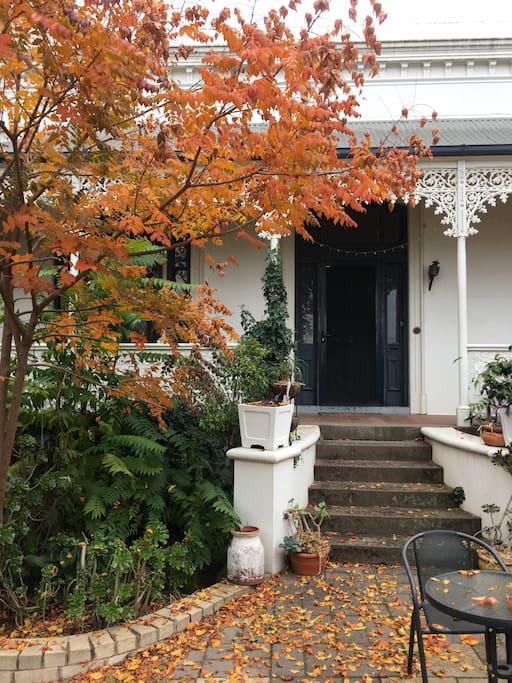 Front entrance and verandah for guests private use