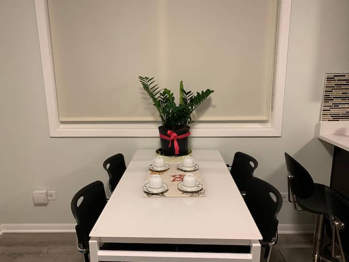 12 Best Airbnb Vacation Rentals In Chinatown, Chicago Updated 2024