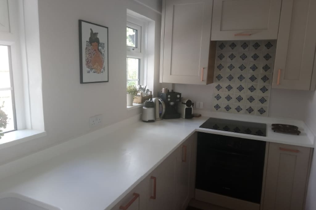 Rustle up a feast in spacious newly fitted kitchen