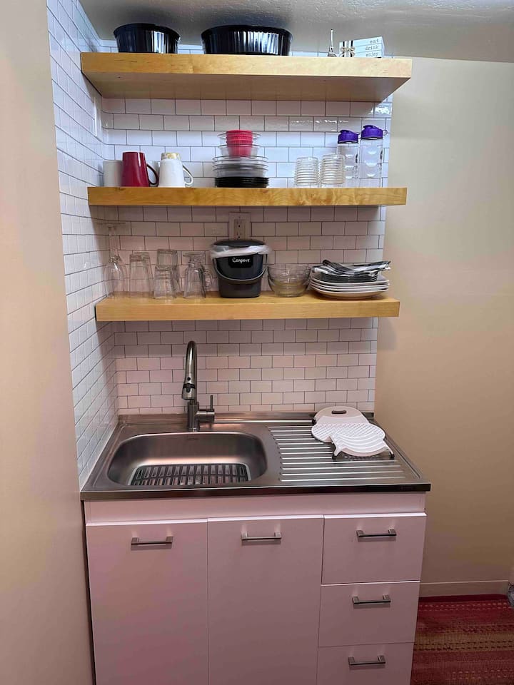 Private Ensuite With Kitchenette & Beautiful Yard - Redwood City