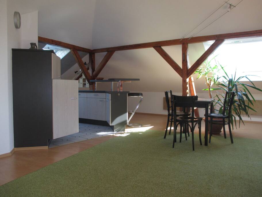 Küche mit Eßplatz