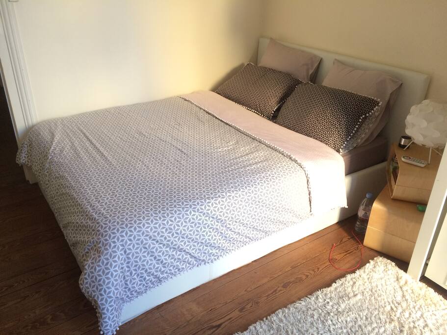 Lit de la chambre