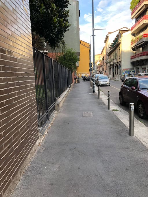 Via Savona 26 a b