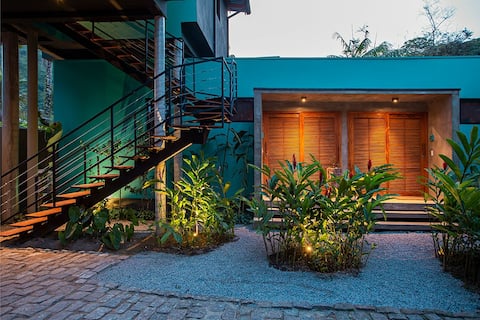 Popular Airbnb listing: Tons da Mata Camburi Contemporary Bungalows 2 in São Sebastião