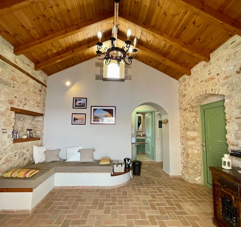Successful Airbnb property: Elysium Villa in Περιφερειακή Ενότητα Καλύμνου