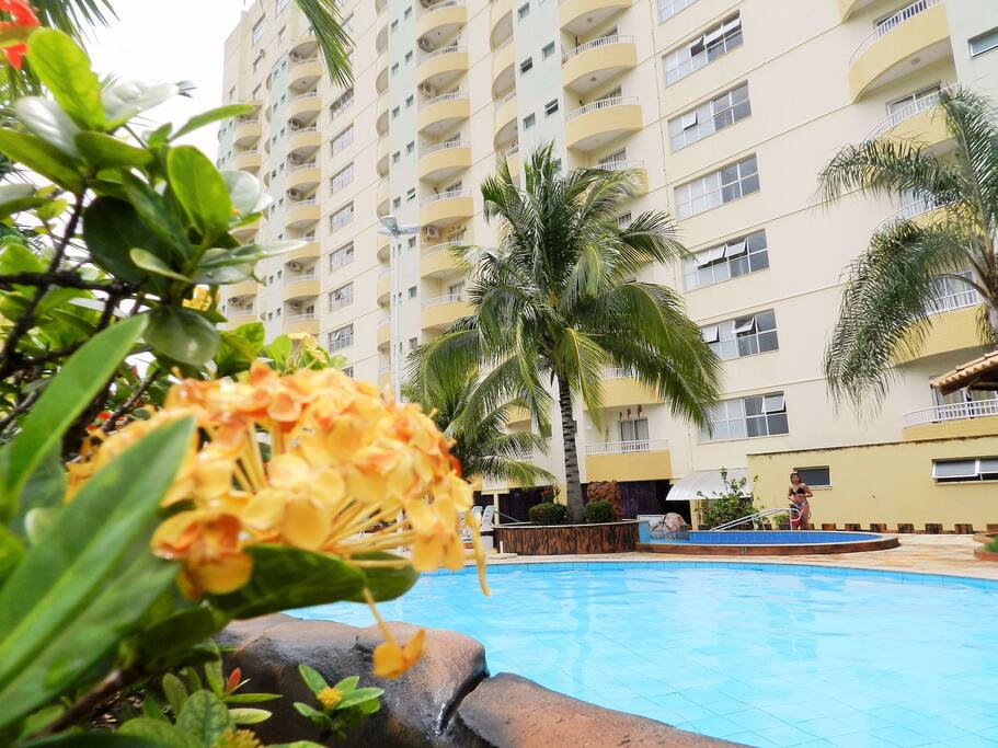 Paisagismo na área das piscinas