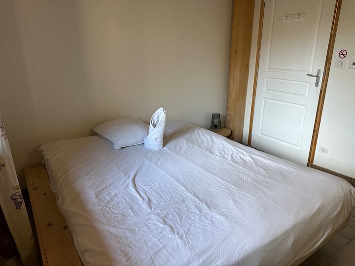 غرفة النوم 2