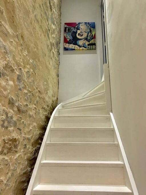 Stairway to apartment