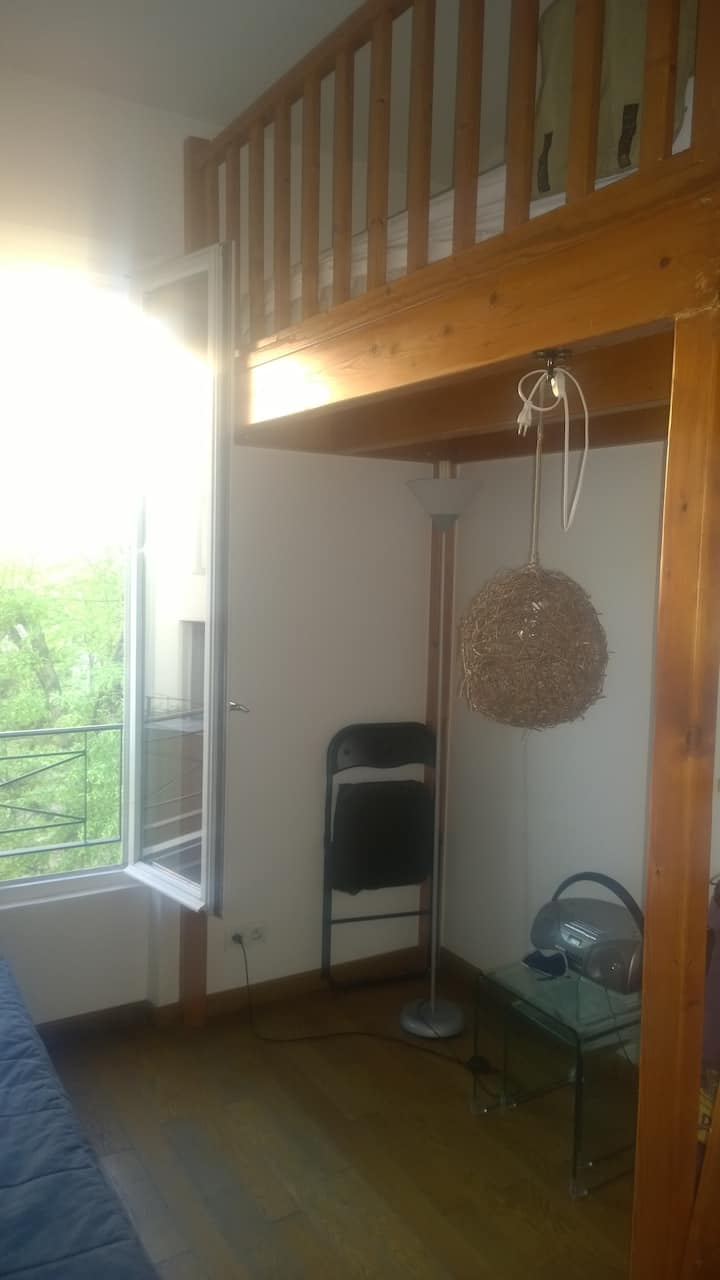 غرفة الضيوف (طاولة مطوية)