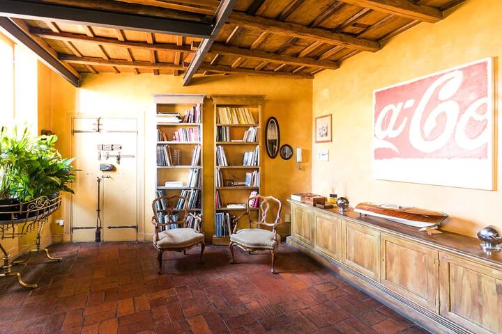 Trastevere Penthouse with Roof Terrace by Romeloft gallery image 3