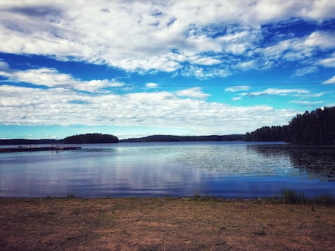 An idyllic summer cottage at lake Rautavesi