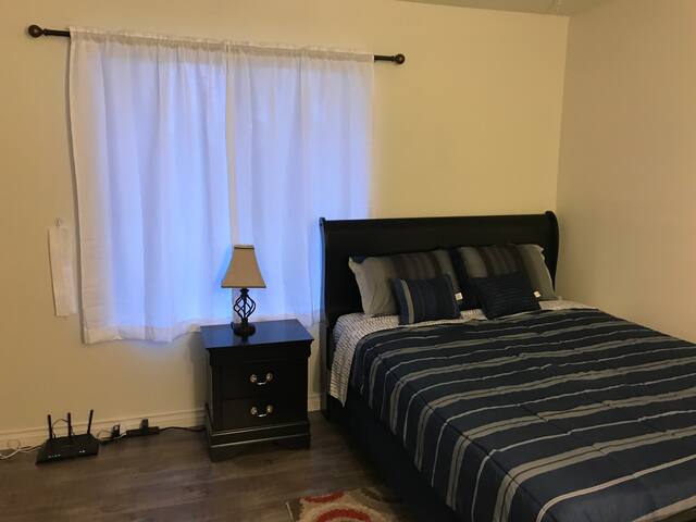 Private Room, next to Fiesta Village & Restaurants