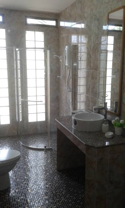 Dusche/Toilette